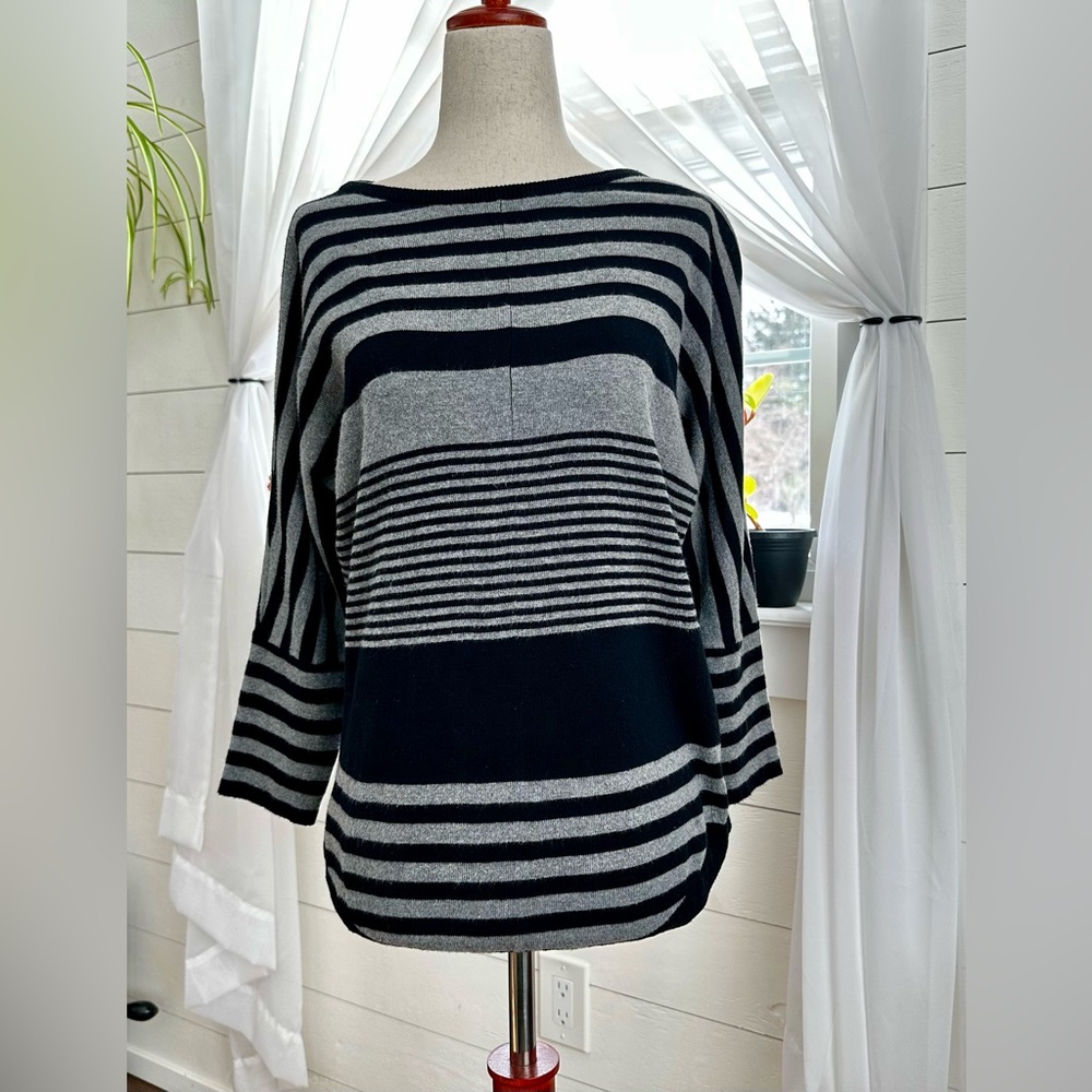 Woman’s Market & Spruce Corinna Stripe Dolman Pullover. 
Size:S